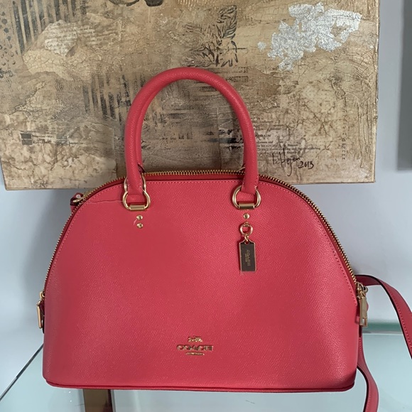 Coach - Picture 8 of 9